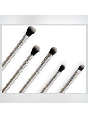 F.A.R.A.H Silver Makeup Eye Perfection Brush Set